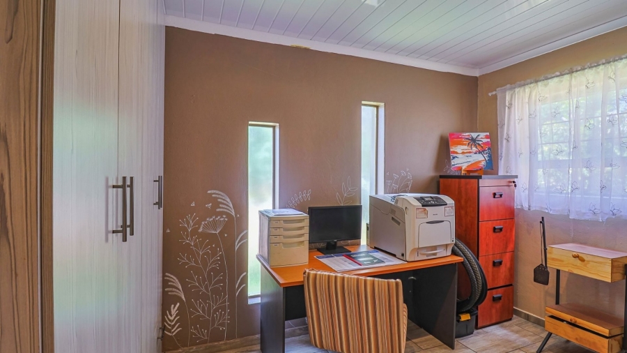 4 Bedroom Property for Sale in Safari Gardens North West